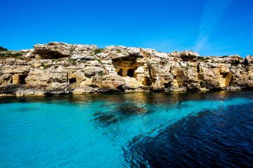 Escursioni a Favignana e Levanzo in gommone