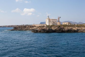 Levanzo cosa vedere: un’escursione indimenticabile in barca - 2